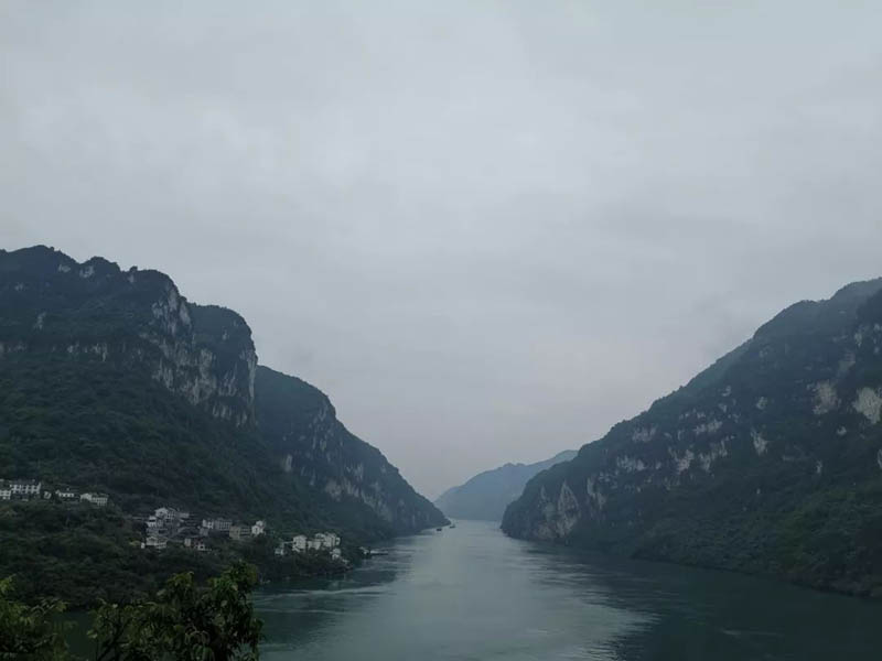 http://www.yznchinese.com/wp-content/uploads/2019/05/lzjsb00120100000002.jpg